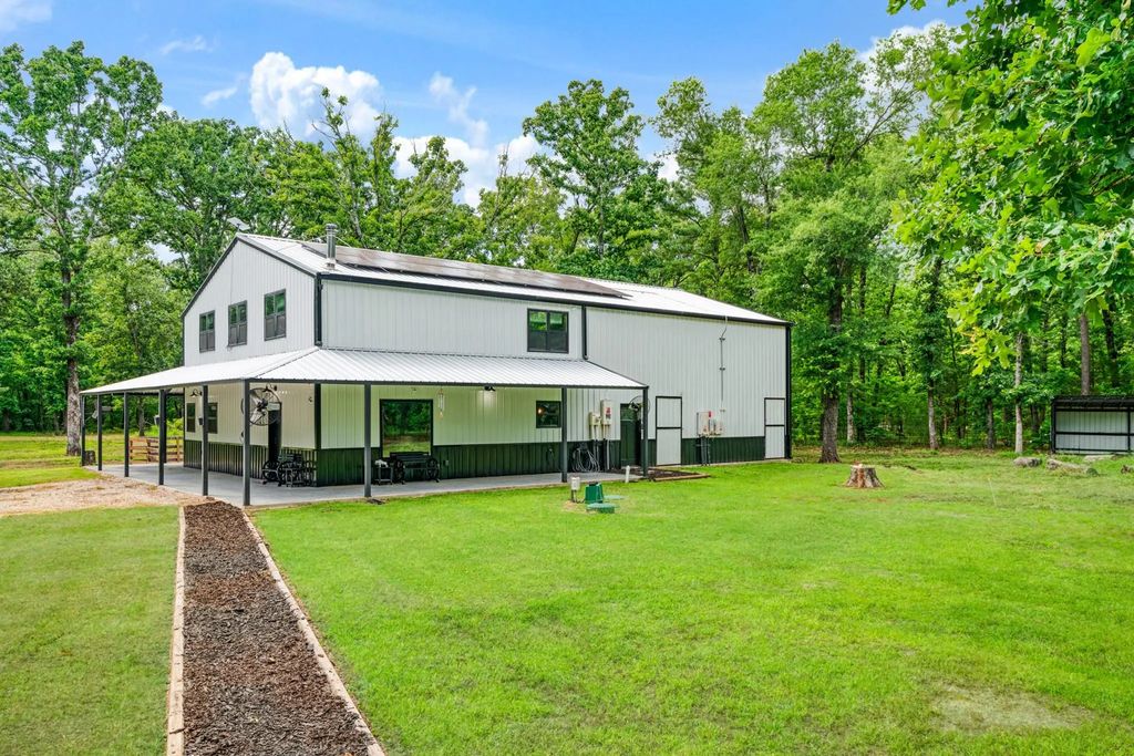 2361 Cr 2131, Detroit