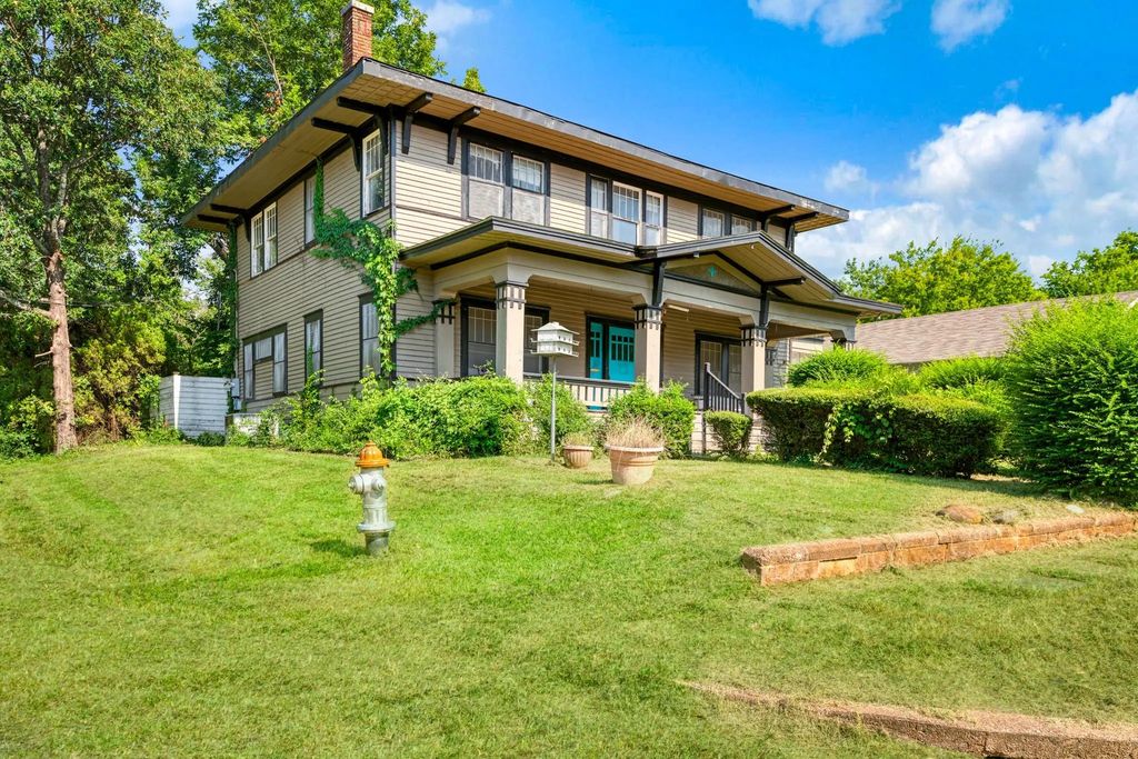 903 4th Street Sw, Paris