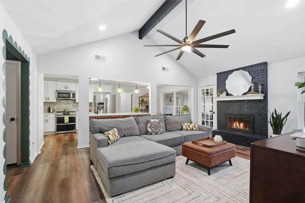 700 Highland Crest Drive, Hurst
