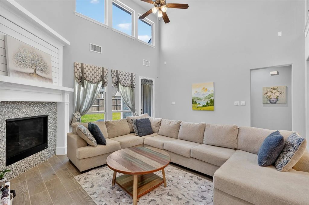 6808 Rowlett Drive, McKinney