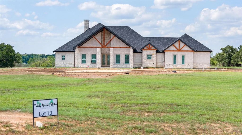 450 Trinity Ridge Drive, Stephenville