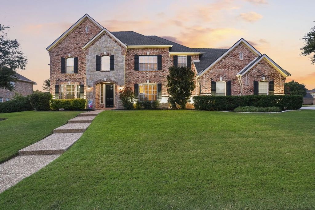 809 Weybridge Lane, Keller