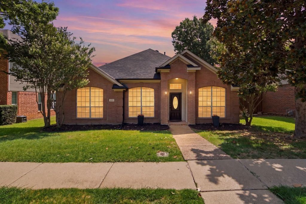 1237 Christopher Lane, Lewisville