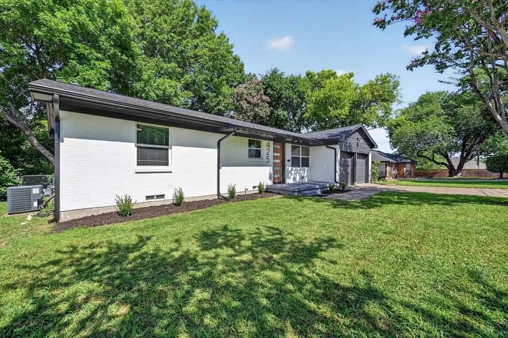 425 N Hamilton Street, Farmersville
