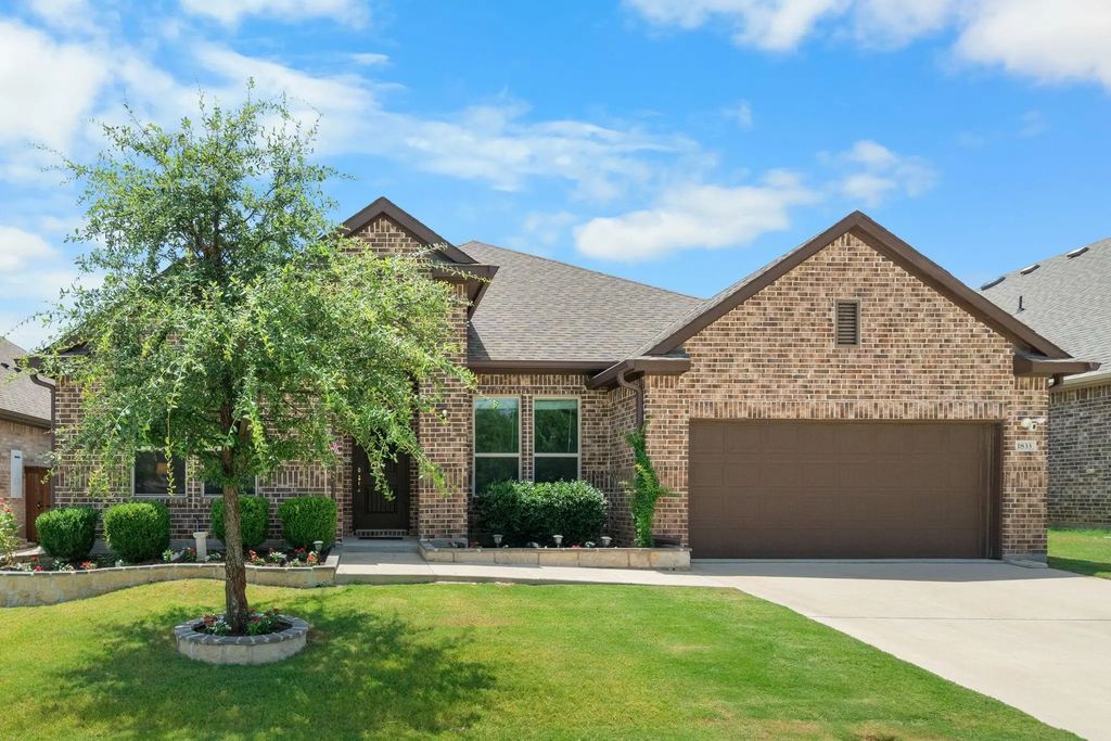 1833 Sebright Trail, Fort Worth