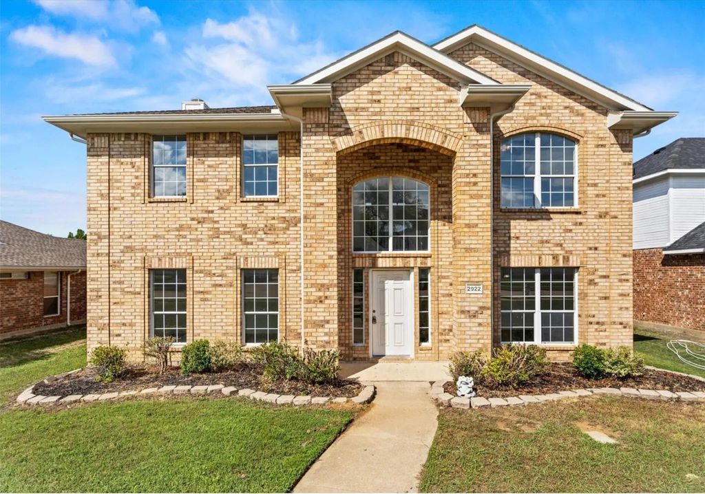 2922 Tree Line Road, Garland