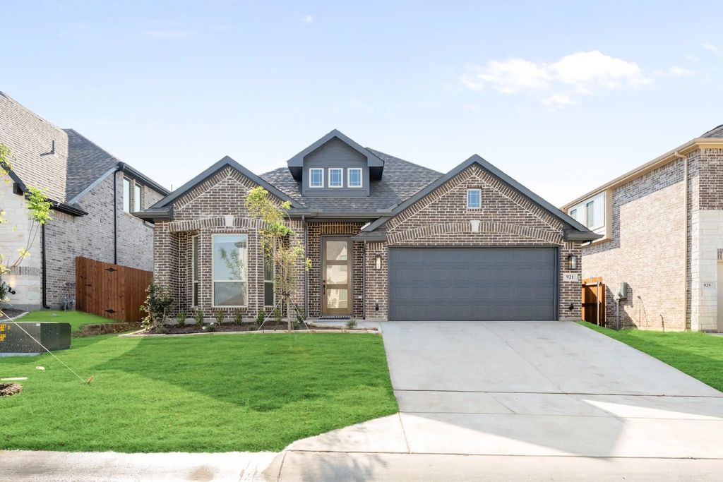 921 Ridgehurst Drive, Godley