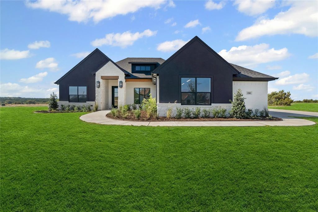 12801 Torello Court, Godley