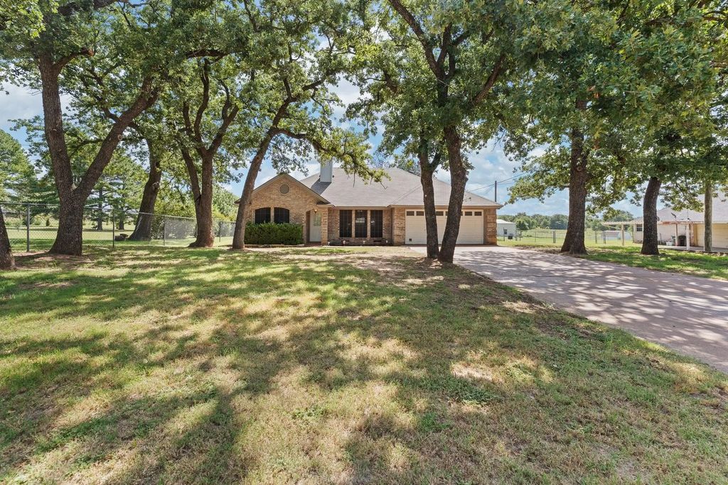 109 Sanchez Creek Court, Weatherford