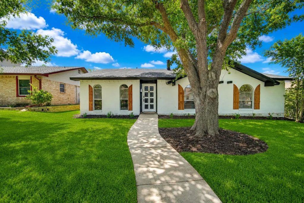 2032 Ash Hill Road, Carrollton