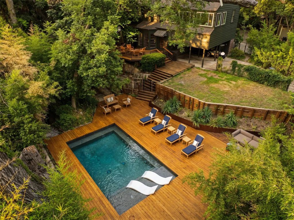 1001 Sarasota Circle, Dallas