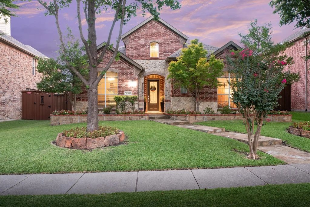 14709 Holly Leaf Drive, Frisco