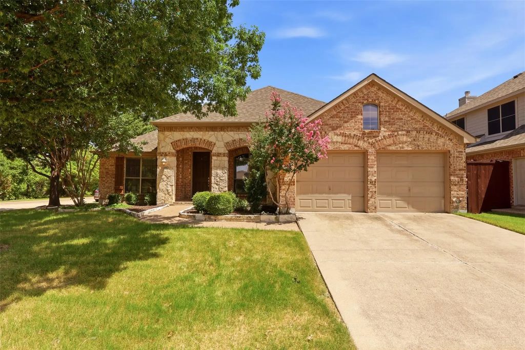 2601 Navasota Drive, Little Elm