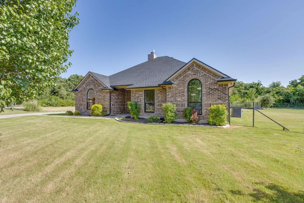 116 Cinnamon Court, Weatherford