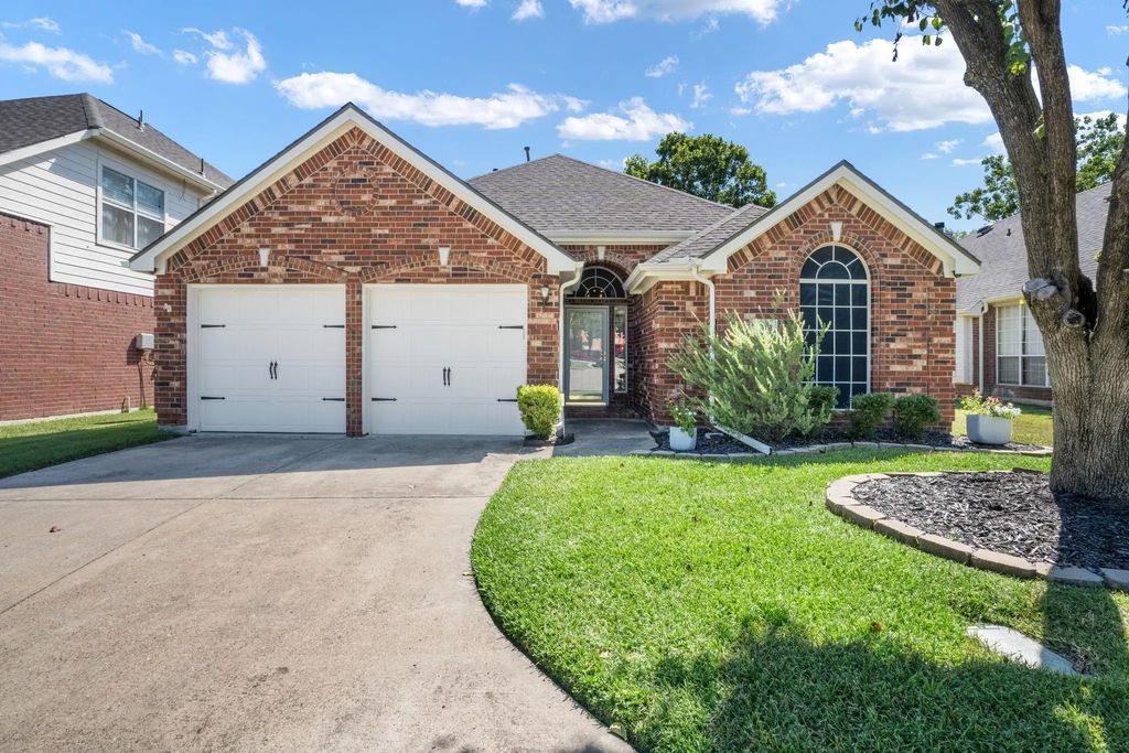 7518 Vista Creek, Sachse