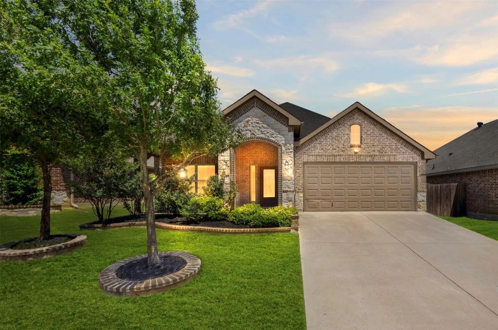 224 Carson Drive, Waxahachie