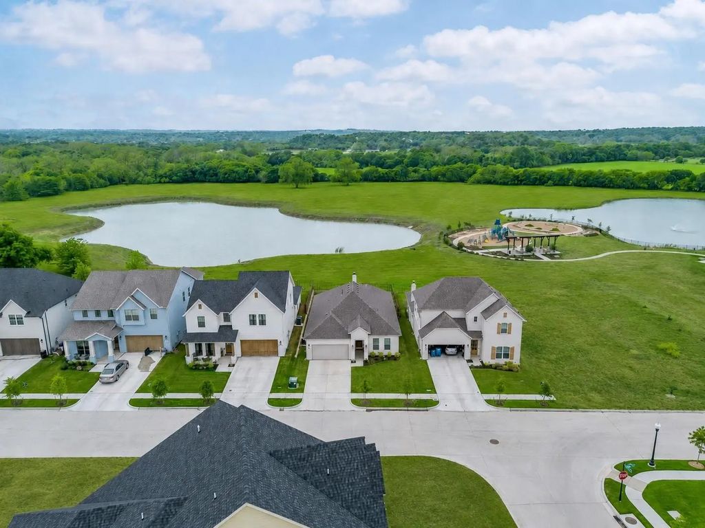 508 Sandpiper Court, Aledo