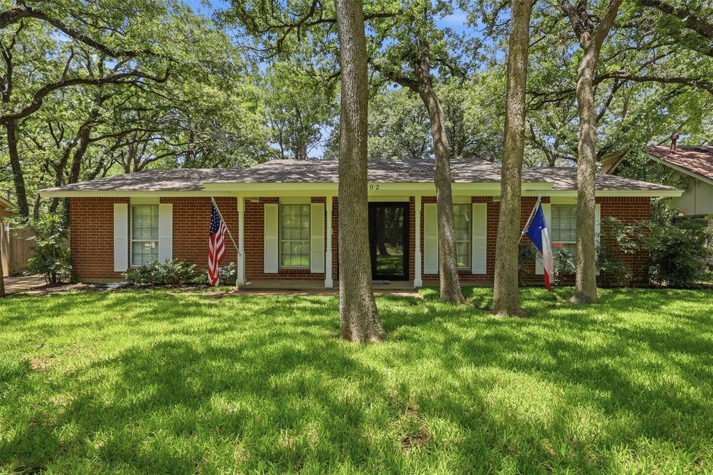 3702 Hastings Drive, Arlington