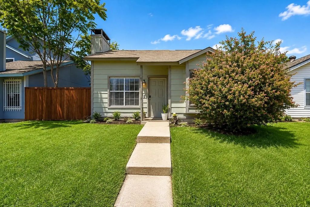 10319 Waterbury Drive, Dallas