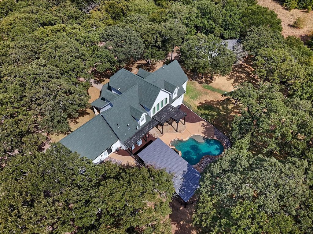9674 Oak Meadow Lane, Pilot Point