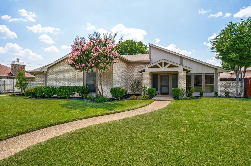 2005 Stain Glass Drive, Plano