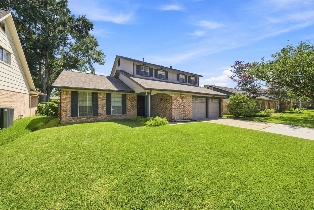 12319 Monticeto Lane, Meadows Place