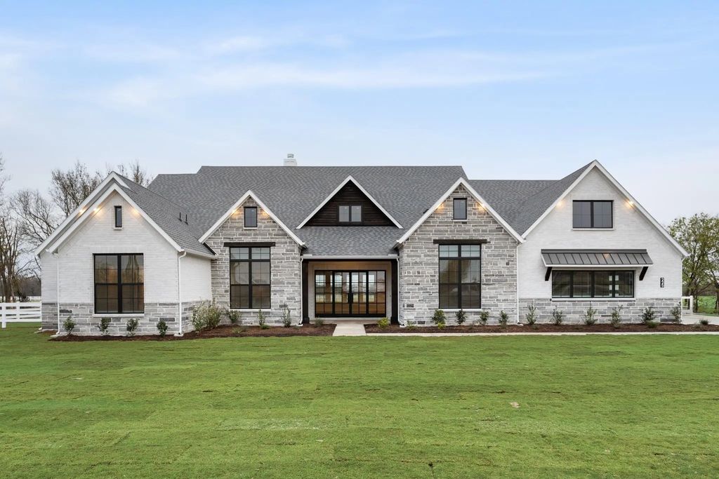 225 League Road, McLendon Chisholm
