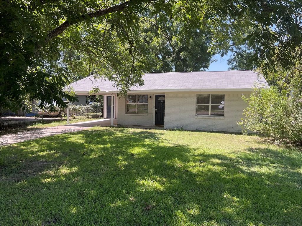 820 Coleman Street, Marlin
