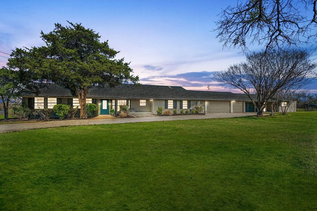 1673 Road Runner Road, Anna
