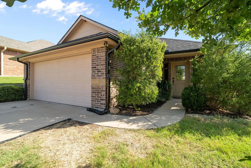 1261 Newcastle Drive, Weatherford