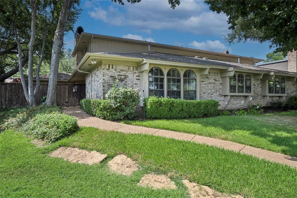 10504 Berry Knoll Drive, Dallas
