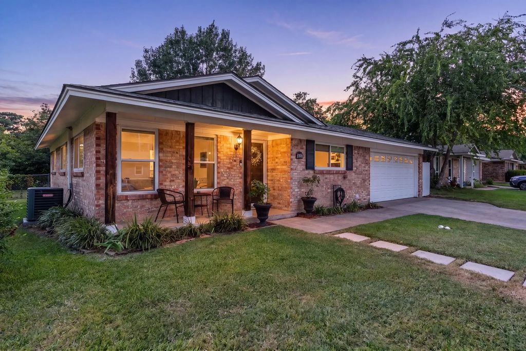 2106 Mccormick Street, Denton