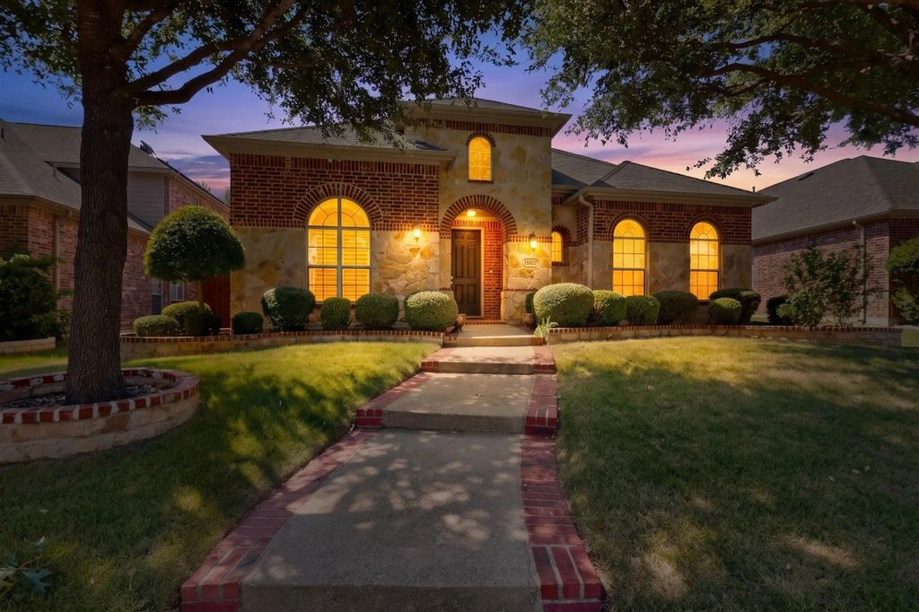 15827 Buffalo Creek Drive, Frisco