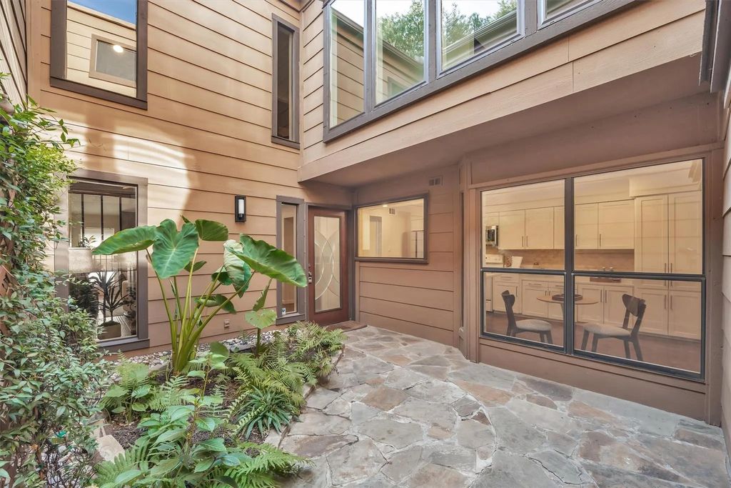 3119 Golden Oak Court, Farmers Branch