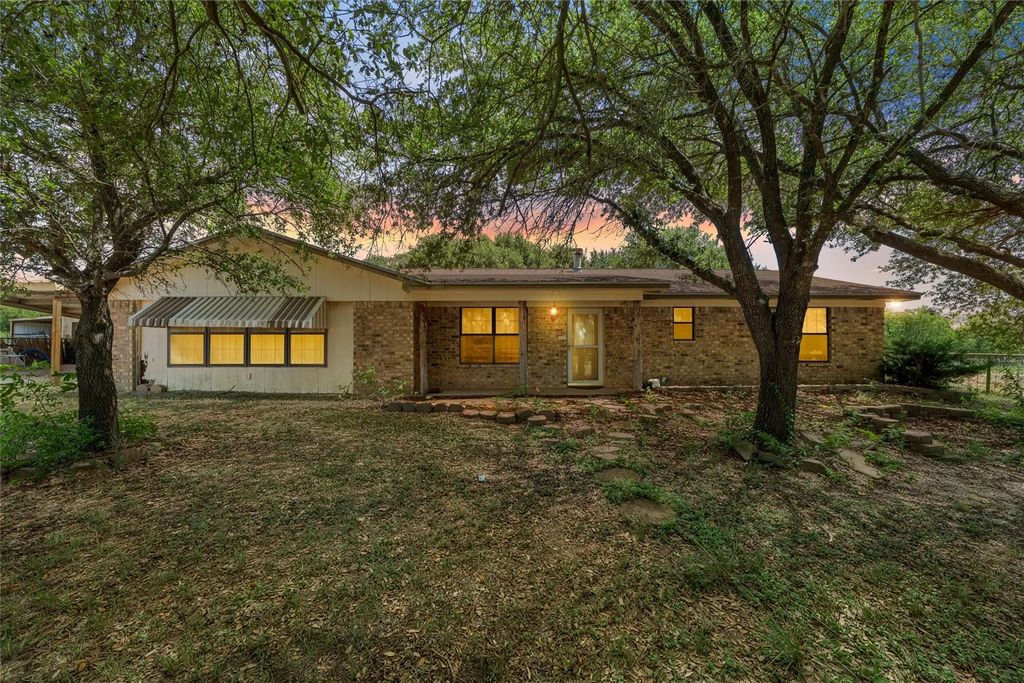 429 Wildwood Trail, Robinson