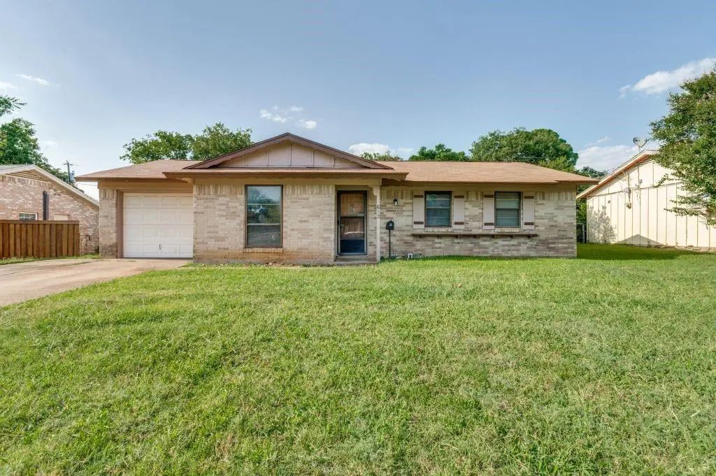 612 Glenn Drive, Euless