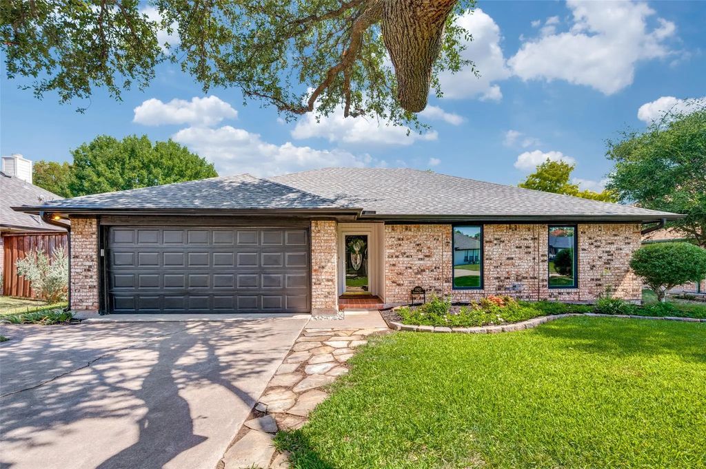 8420 Christie Drive, Frisco