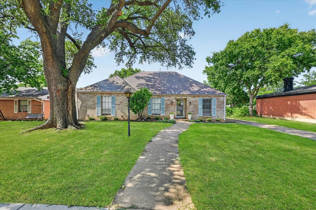 8100 Hillside Drive, Frisco