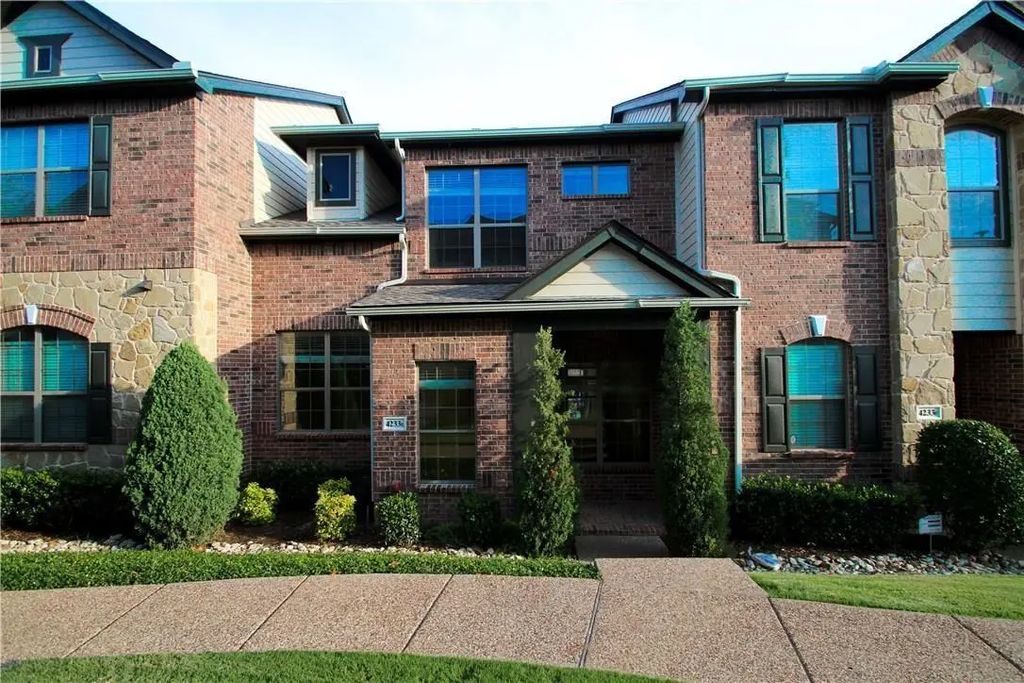 4233 Swan Forest Drive E, Carrollton