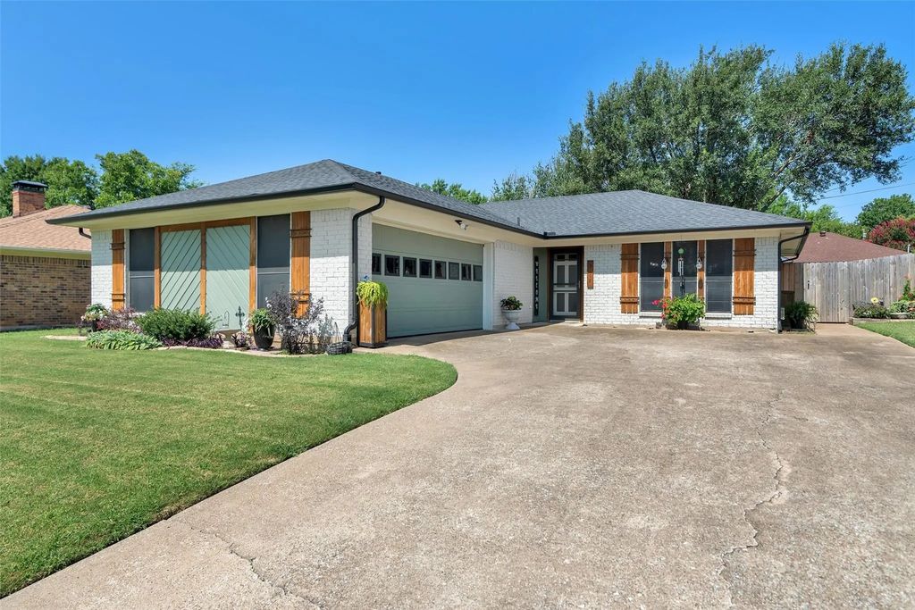 3118 Richelieu Drive, Sherman