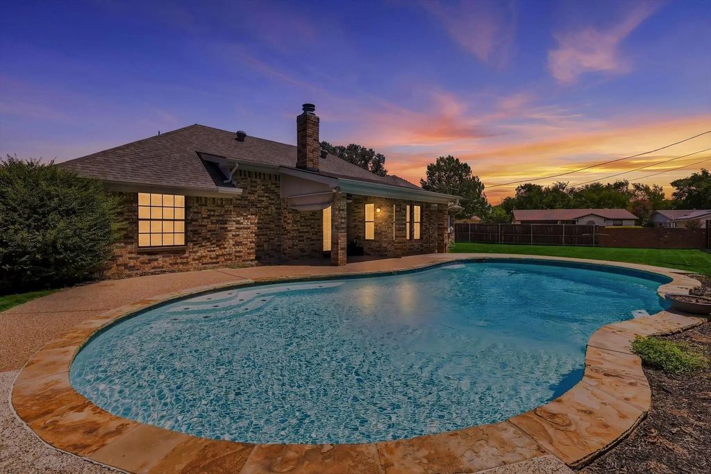 7320 Wesley Court, North Richland Hills