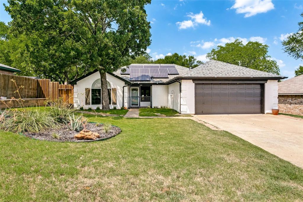 103 Hilltop Drive, Kennedale
