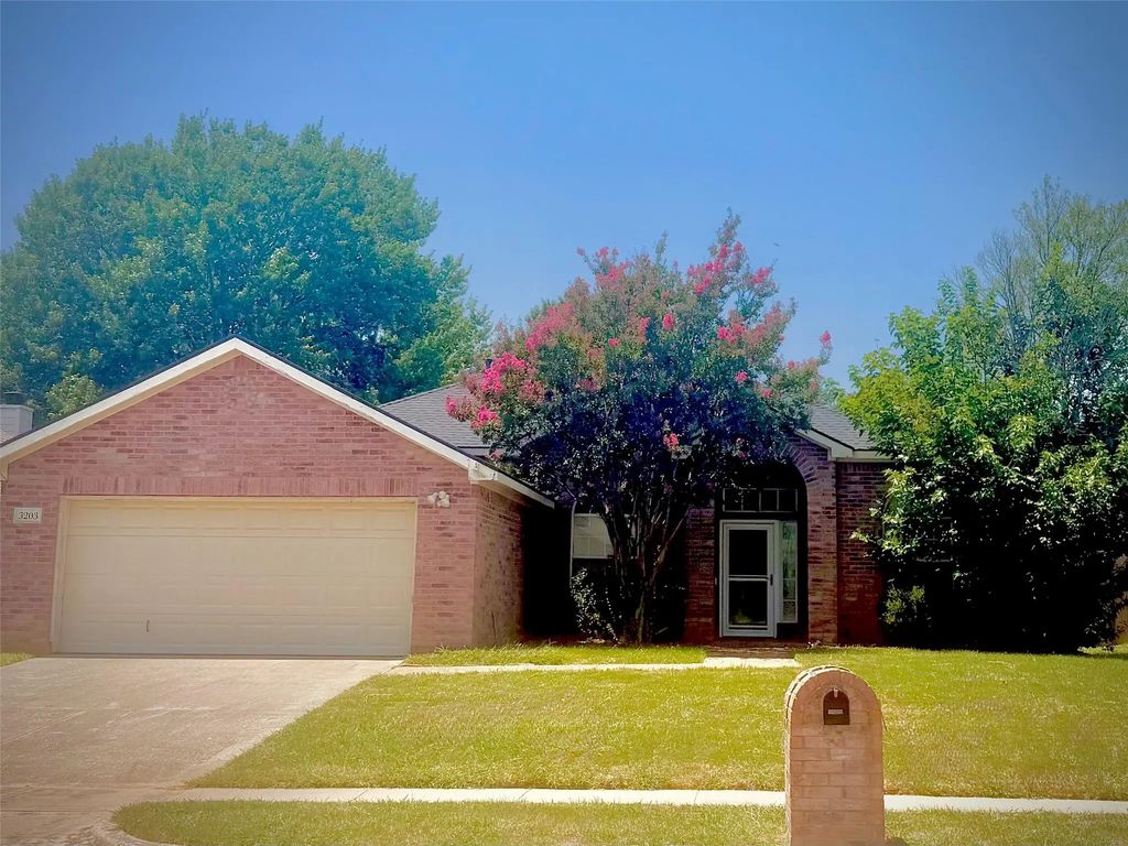 3203 Blue Jay Drive, Corinth
