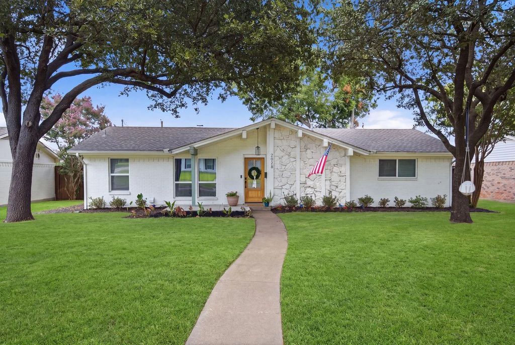 2028 Cap Rock Drive, Richardson