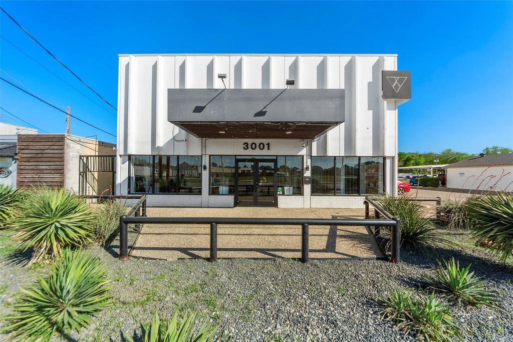 3001 Cooper, Arlington