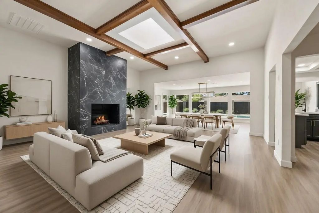1916 Lake Hill Lane, Plano