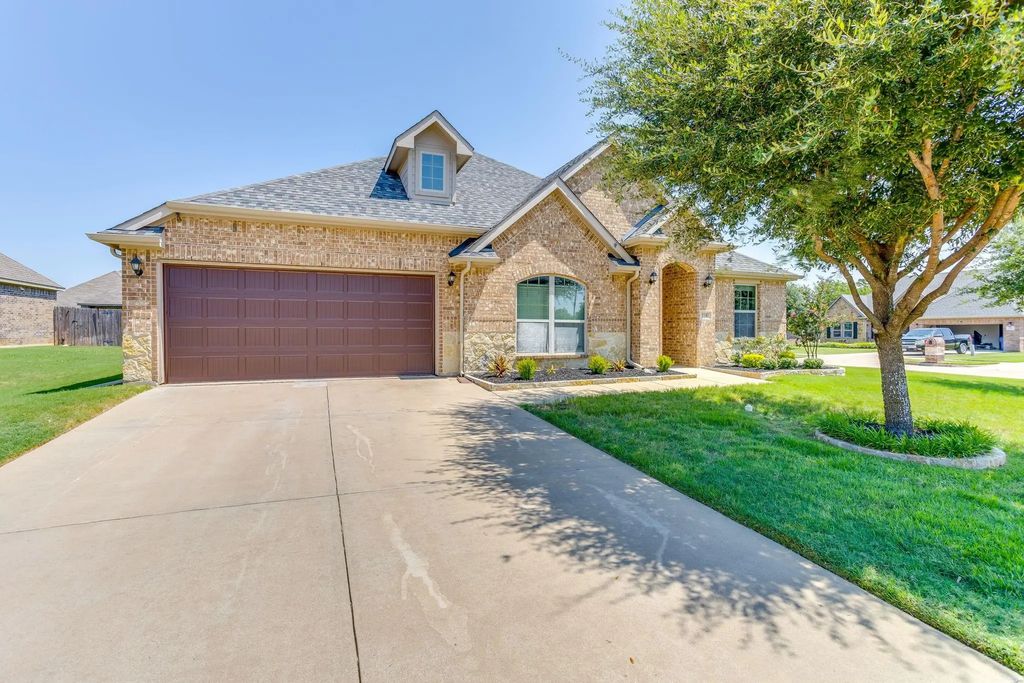 1140 Indigo Lane, Burleson