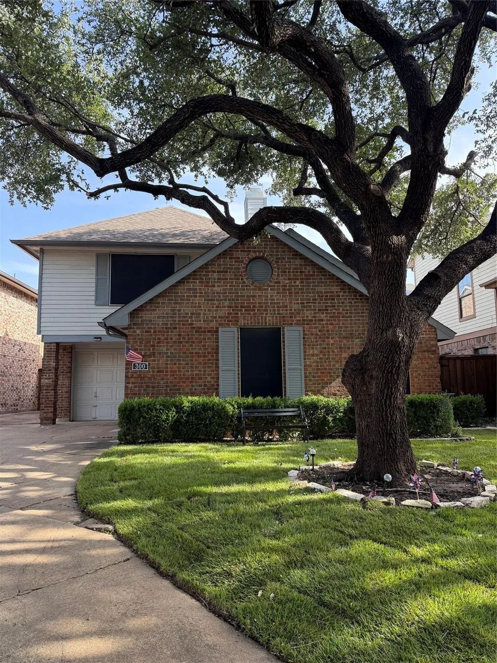300 Cimarron Way, Irving