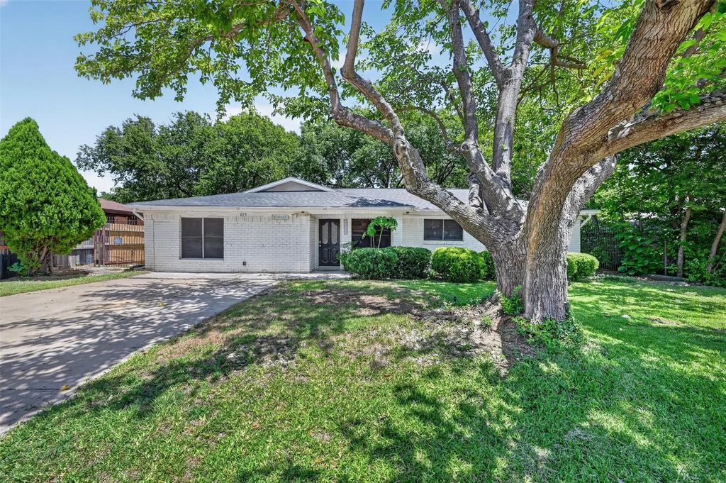 423 Mckown Drive, Mansfield