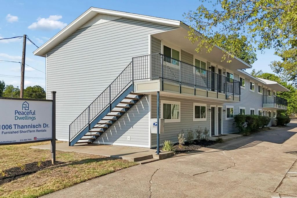 1006 Thannisch Drive, Arlington